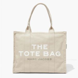 Marc Jacobs The medium tote bag- beige